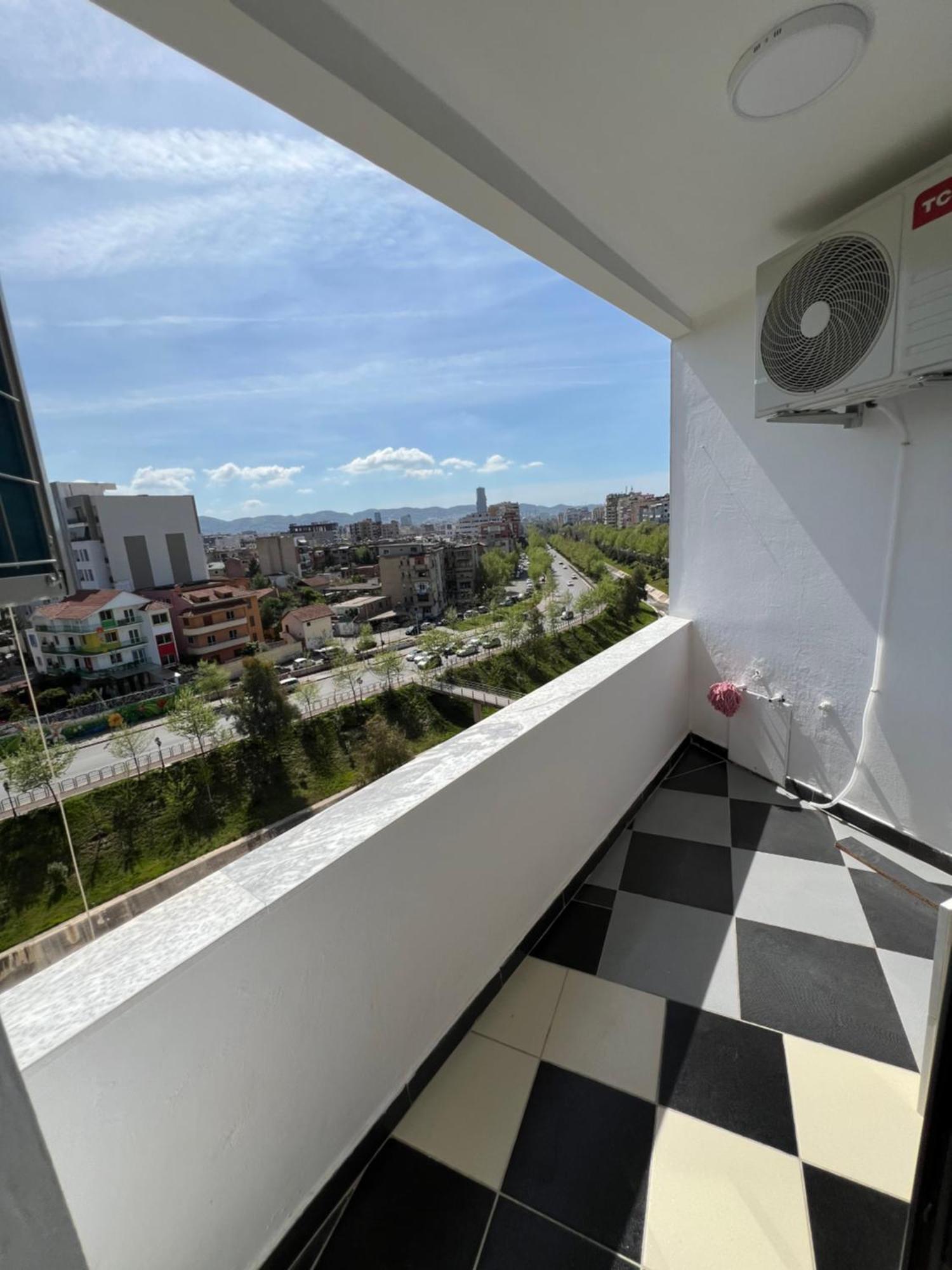 Art'S Apartment Tirana Esterno foto